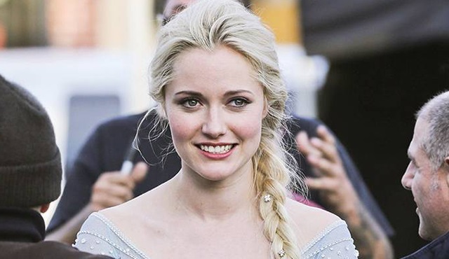 Georgina Haig, The CW'nun Mars dizisinde başrol oldu