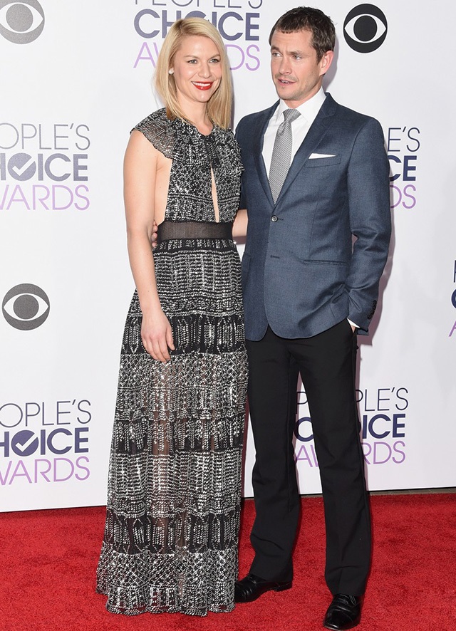 People's Choice Awards'ta hangi ünlü ne giydi?