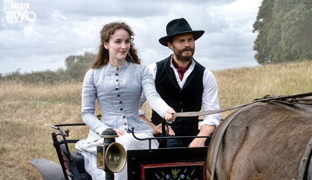 Jamie Dornan ve Matthew Rhys'in yeni dizisi Death and Nightingales'in ilk kareleri yayınlandı