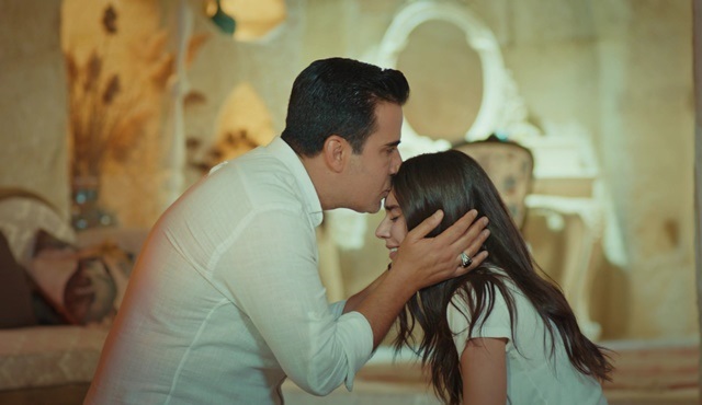 Aşk ve Mavi’nin yeni sezon tanıtımı merak uyandırdı!