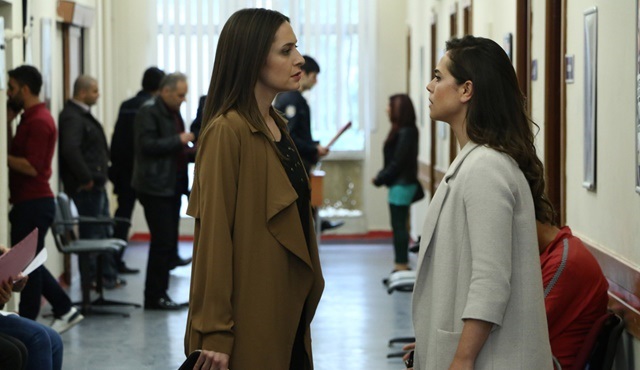 Orphan Flowers | The girls try to stop Emel from becoming Cemre's legal guardian