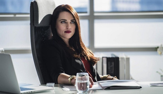 Katie McGrath, Supergirl'de ana kadro oyunculuğuna yükseldi