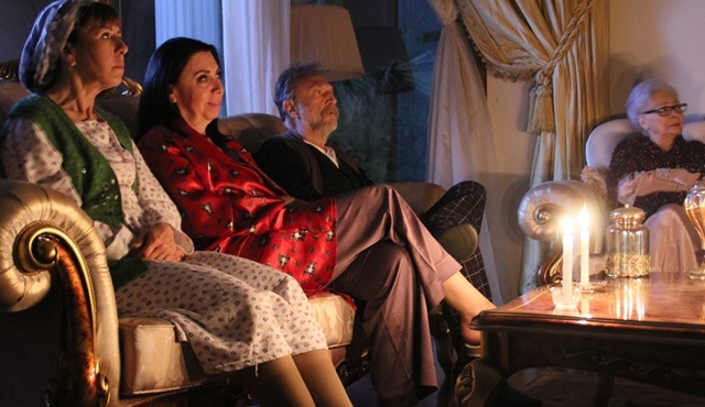 Love Again | The mansion hosts Taşkın family as guests