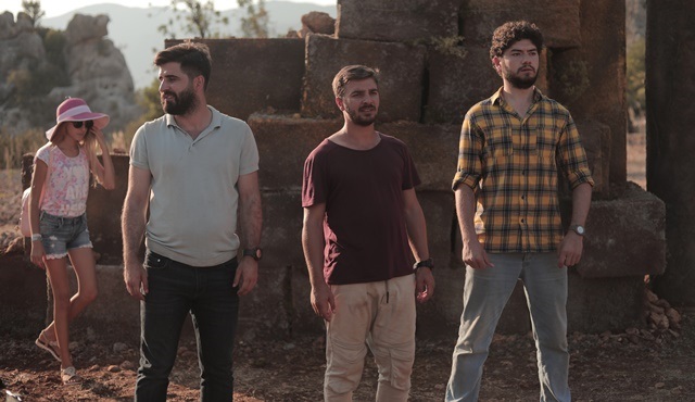 Kafalar Karışık filmi Fox Türkiye'de ekrana gelecek!
