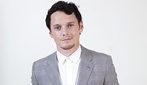 Genç oyuncu Anton Yelchin hayatını kaybetti