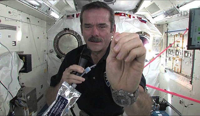 Dünya'yı Tweetleyen Adam, Discovery Science'de!