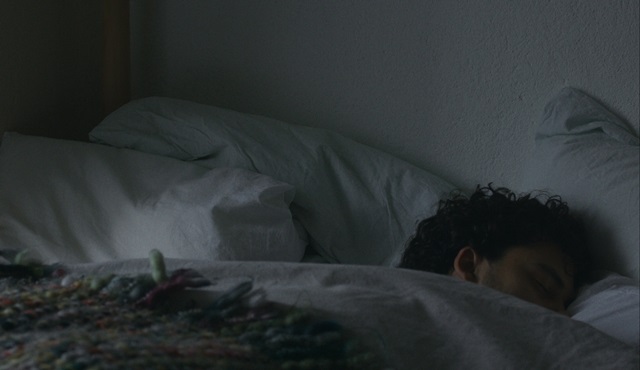 Elit İşcan’ın kısa filmi Uyuyamadım, Eve Gidiyorum, Riga’da yarışıyor!