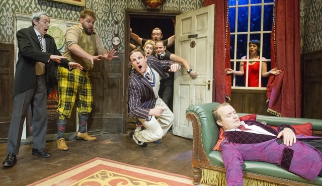 BBC'den iki yeni dizi geliyor: Afternoons & The Goes Wrong Show