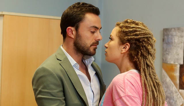 Aşk Yalanı Sever | The accident reveal Ferit and Peri's true feelings