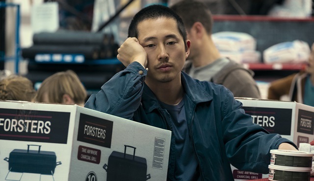 Steven Yeun'un başrolde olduğu Netflix dizisi Beef 6 Nisan'da başlıyor
