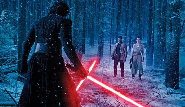Star Wars: Bölüm VII - Güç Uyanıyor filminden yeni kareler geldi