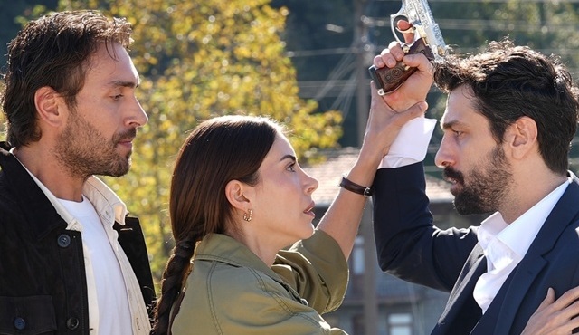 Taşacak Bu Deniz: Taşsın bu deniz; içindeki sırlarla