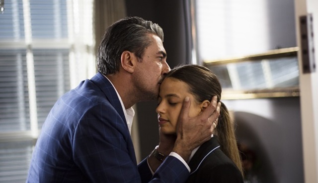 Paramparça, Kazananlar Kulübü'ne üye oldu!