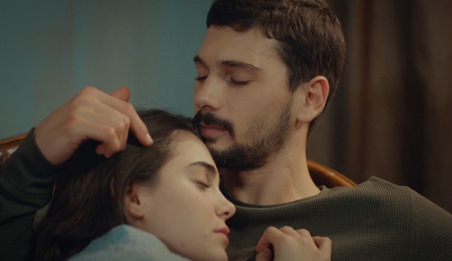 Aşk Ağlatır dizisinin final bölümü tanıtımı yayınlandı!
