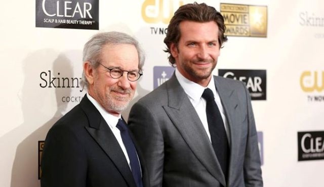 Steven Spielberg ve Bradley Cooper imzalı Bernstein biyografisi geliyor